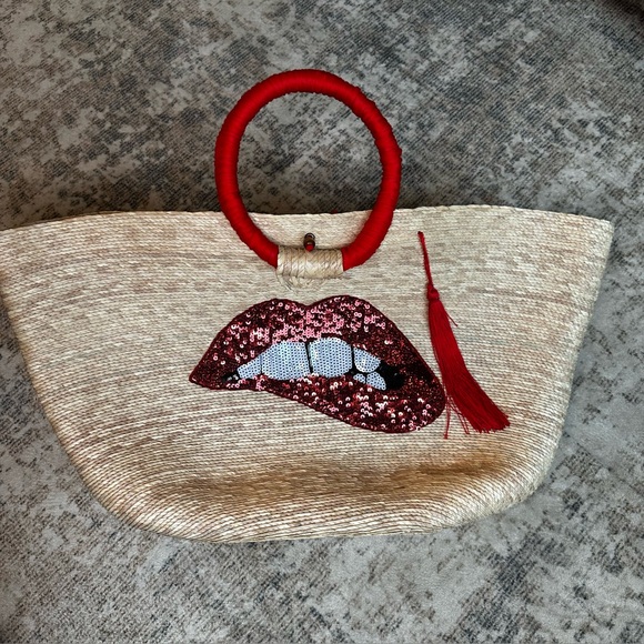 Handbags - RED SEQUIN LIPS STRAW LARGE 
BEACH PALM LEAF BAG TOTE STRING CLOSER
